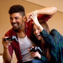 2 controles de video game para não ter briga
